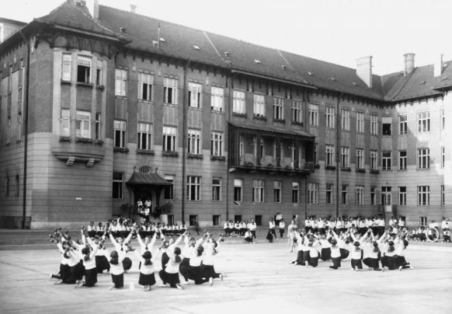 Tornaünnepély a Marianumban, az 1930-as években