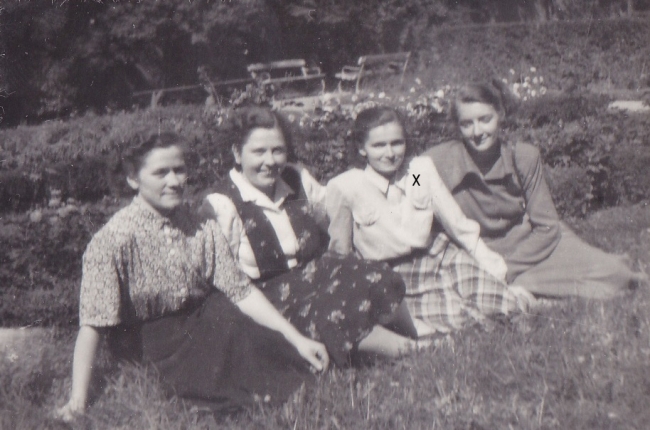 Szegeden, a szétszóratásban élő nővértársakkal (1950-es évek)